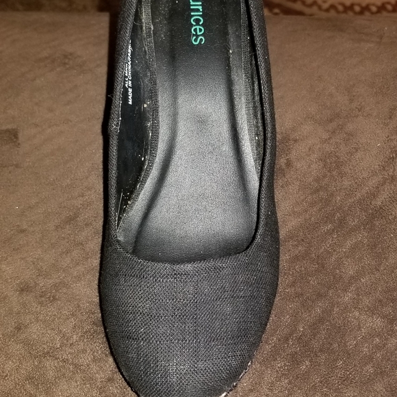 Flower Wedge - Picture 3 of 4